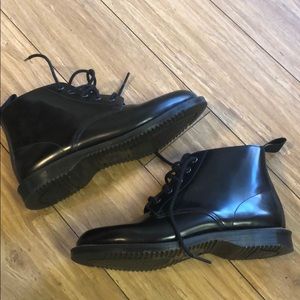 US size 9 ankle boot (Emmeline) Doc Martens